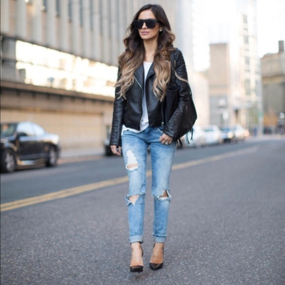 BlankNYC good vibes distressed skinny jeans
